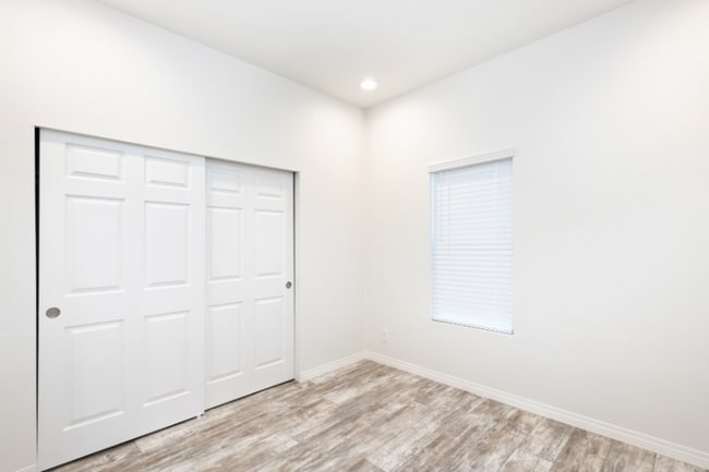 Building Photo - 35312 Santa Fe St