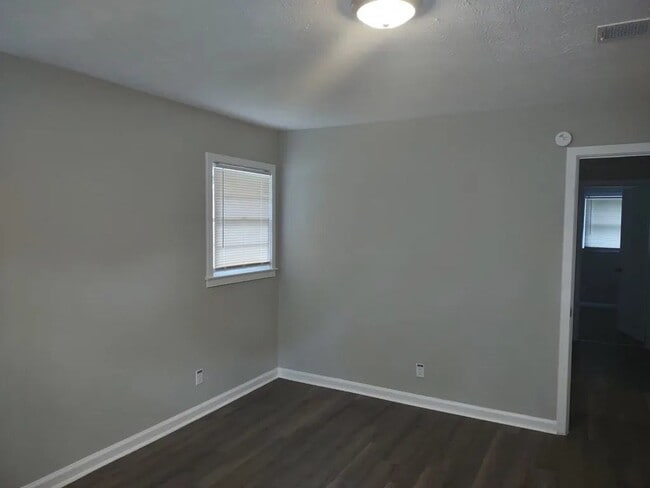 Foto del edificio - 1621 Celia Dr