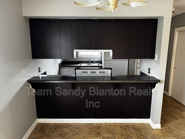 Building Photo - 1460 Bakalane Ct