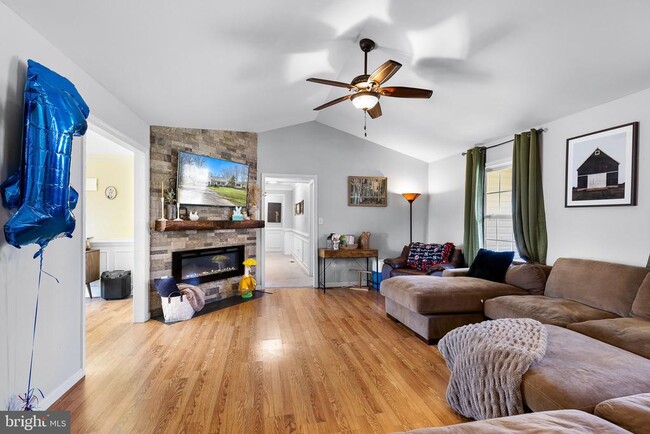 Foto del edificio - 9704 Leavells Rd