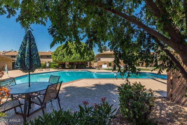 Foto del edificio - 6153 N Granite Reef Rd