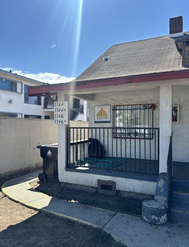 Building Photo - 1344 E 45th St