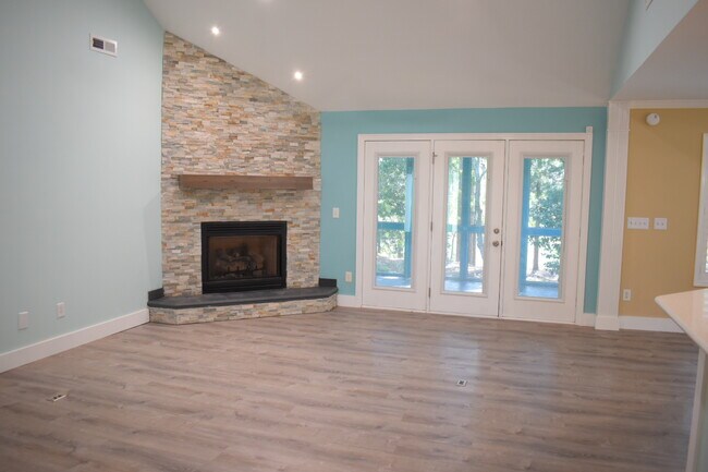 Foto del edificio - 7002 Hallstead Ct