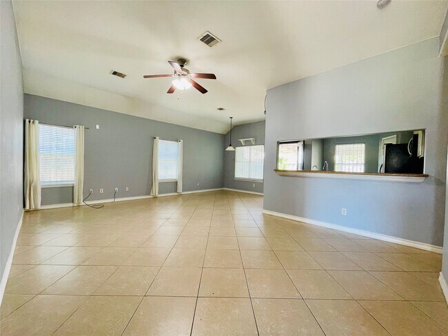 Foto del edificio - 13739 Canyon Hollow Loop