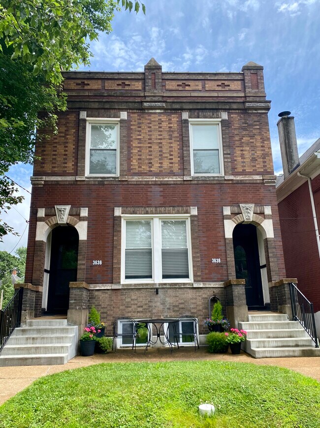 Brick 2 family in Maplewood, MO - 3636 Commonwealth Ave