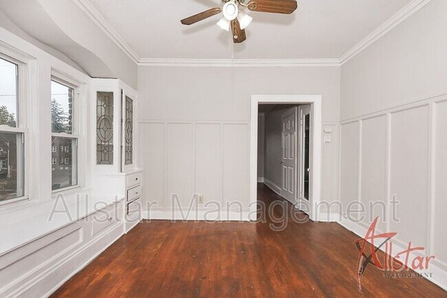 Building Photo - 3646 E 149th St