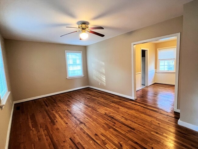 Building Photo - Cape Cod with Large Yard