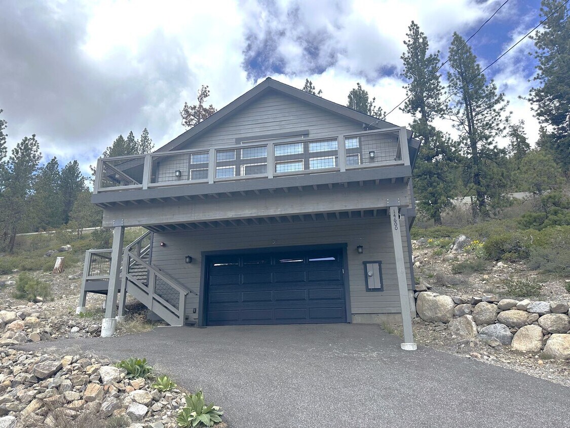 Foto principal - Donner Lake Home for Rent