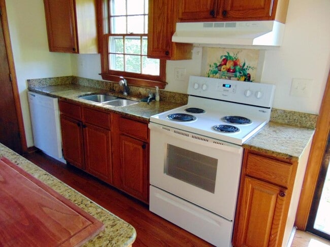 Building Photo - 4903 Goddin Cir