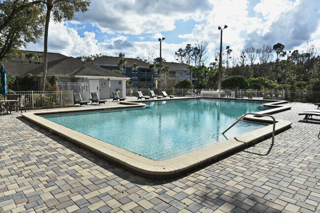 Building Photo - 3108 Clubside Drive