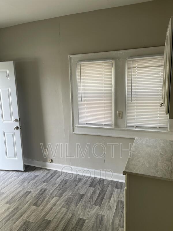 Foto del edificio - 6054 E Washington St