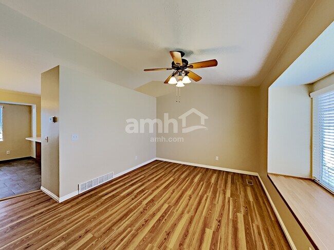 Building Photo - 2742 W Sandi Drive