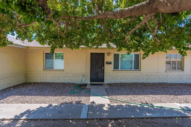 Foto del edificio - 6845 N 15th St