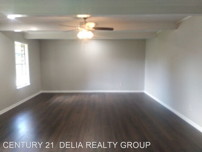 Building Photo - 3 br, 2 bath House - 110 Nolan St.