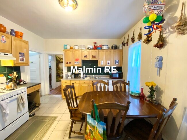 Building Photo - 34 Darling St