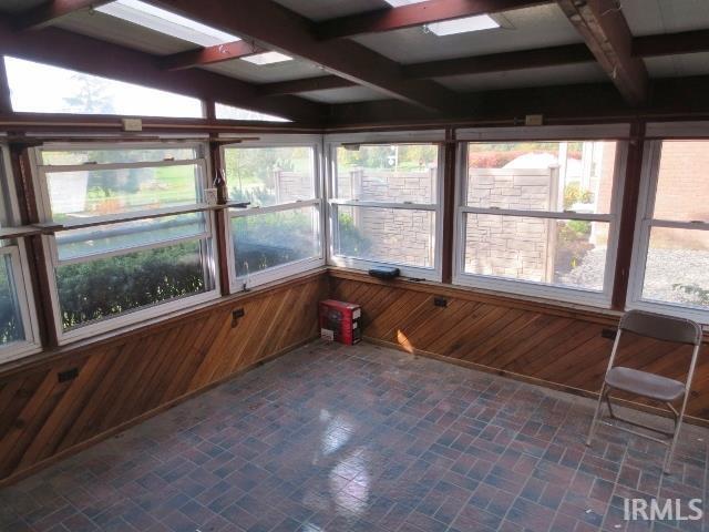Foto del edificio - 1142 Cherry Ln