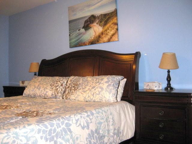 Building Photo - 3524 Via Poinciana