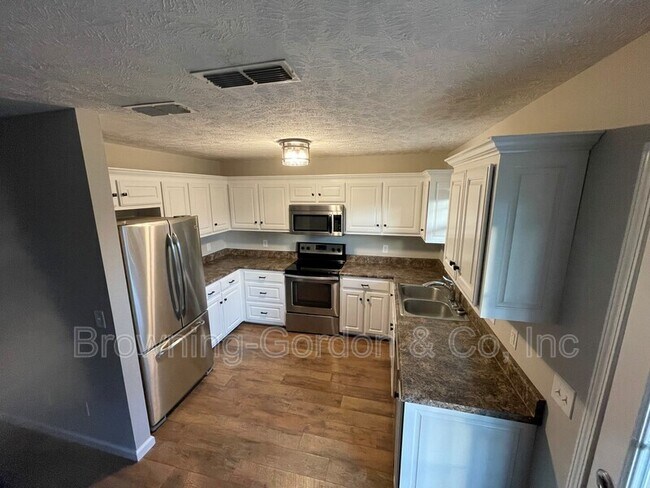 Building Photo - 671 McKean Drive