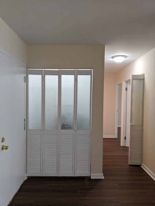 Foto del edificio - 4280 W Ford City Dr