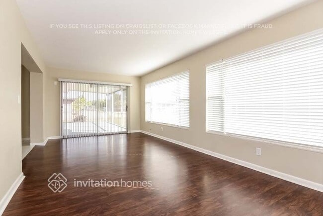 Building Photo - 926 SE 25th Terrace