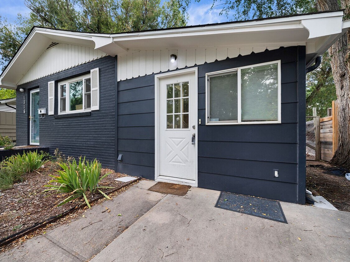 Primary Photo - Charming One Bed One Bath Available Now!