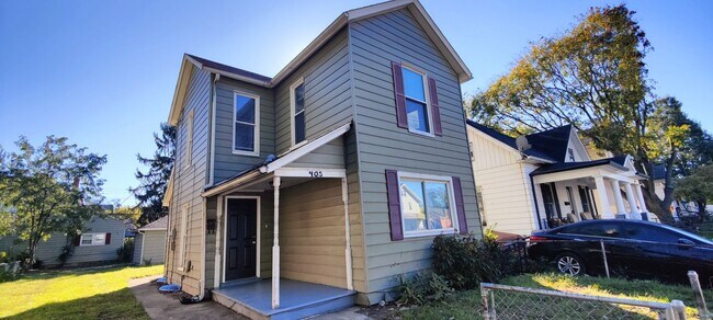 Building Photo - 405 Moore St