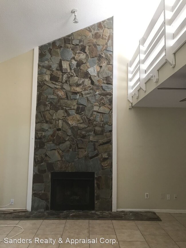 Building Photo - 4511 Sweetwater Lake Dr