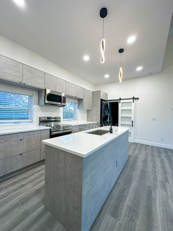 Foto del edificio - 316 Toledo St