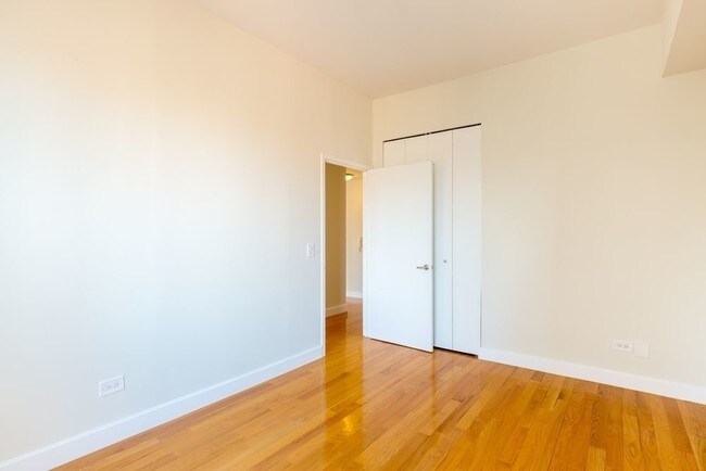 Building Photo - 231 W 48th St