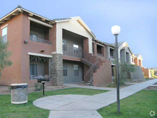 Court Yard - San Clemente at Power Ranch