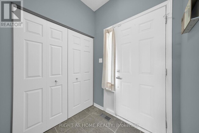 Building Photo - 175 Kincardine Dr