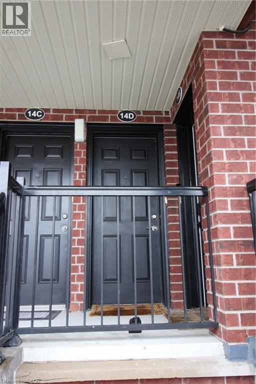 Building Photo - 45 Cedarhill Crescent