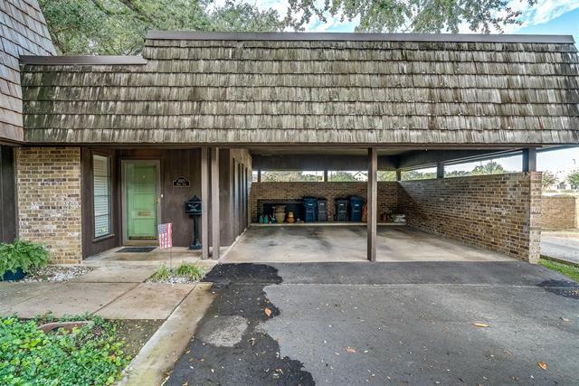Building Photo - 3025 Hulen Ct