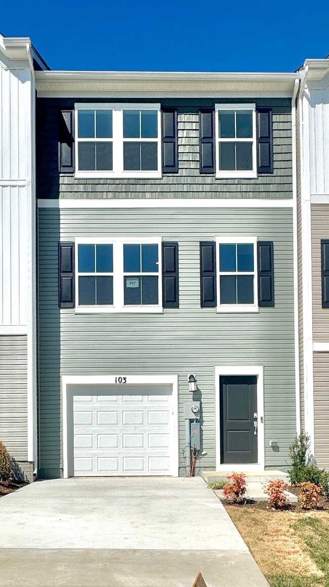 Building Photo - 103 Brashear Ct