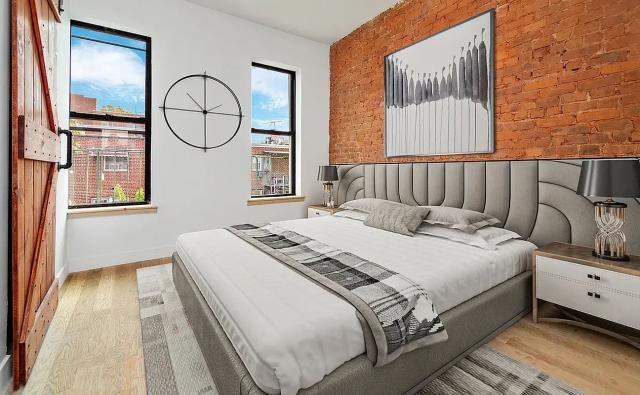 Foto del edificio - 3 bedroom in ASTORIA NY 11103