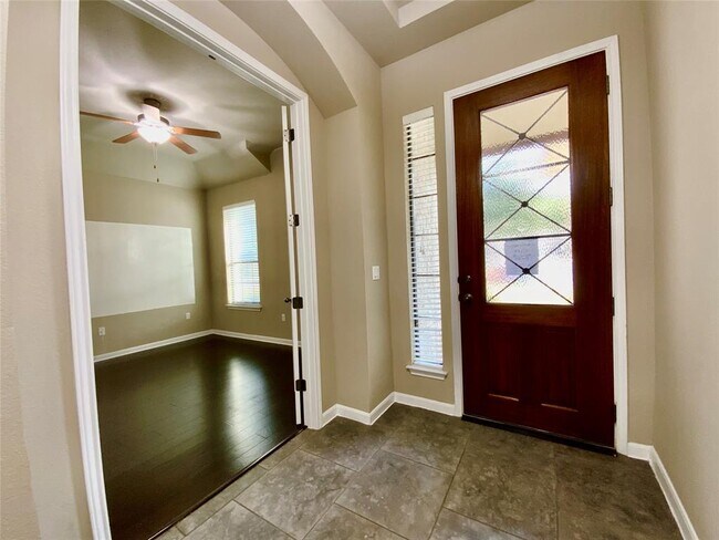 Foto del edificio - 15908 Dink Pearson Ln