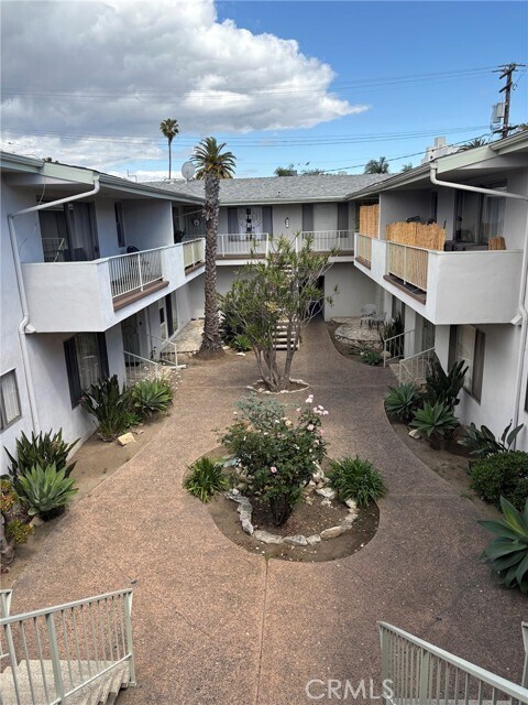 Foto del edificio - 840 Cedar Ave