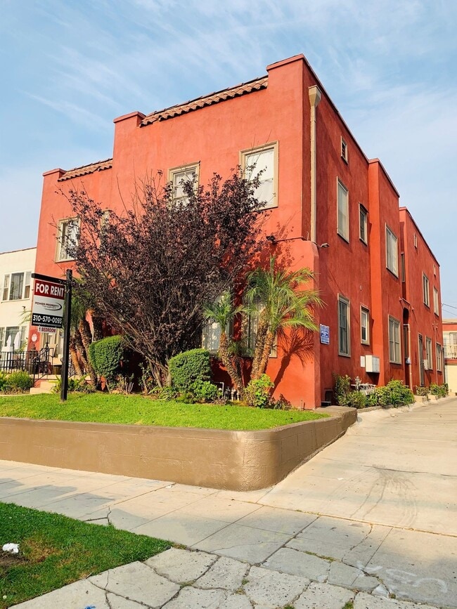 Building Photo - 1287 Queen Anne Pl