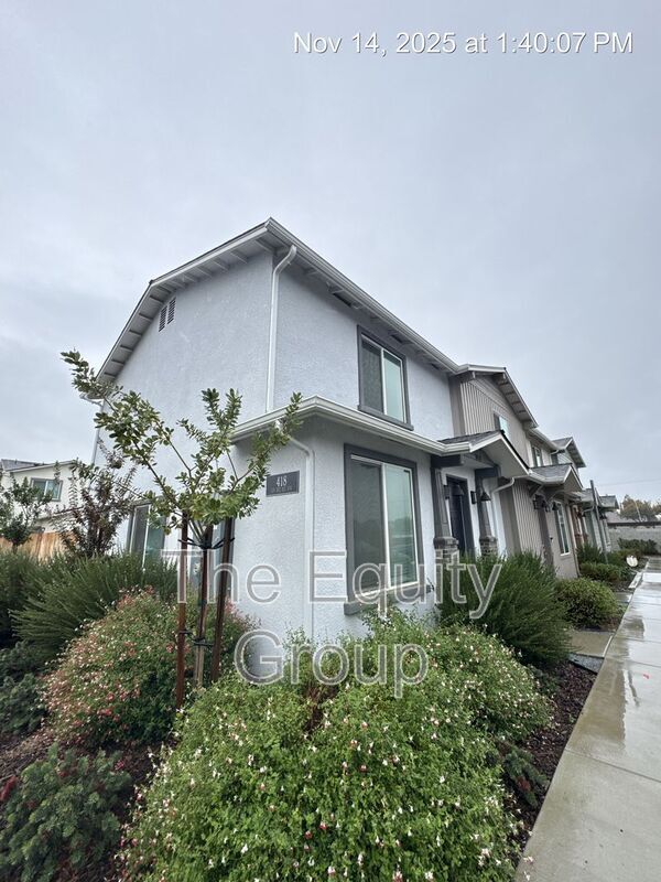 Foto principal - 418 S Summit St