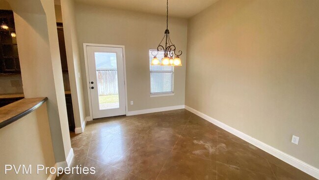 Foto del edificio - 3132 Stallion Dr