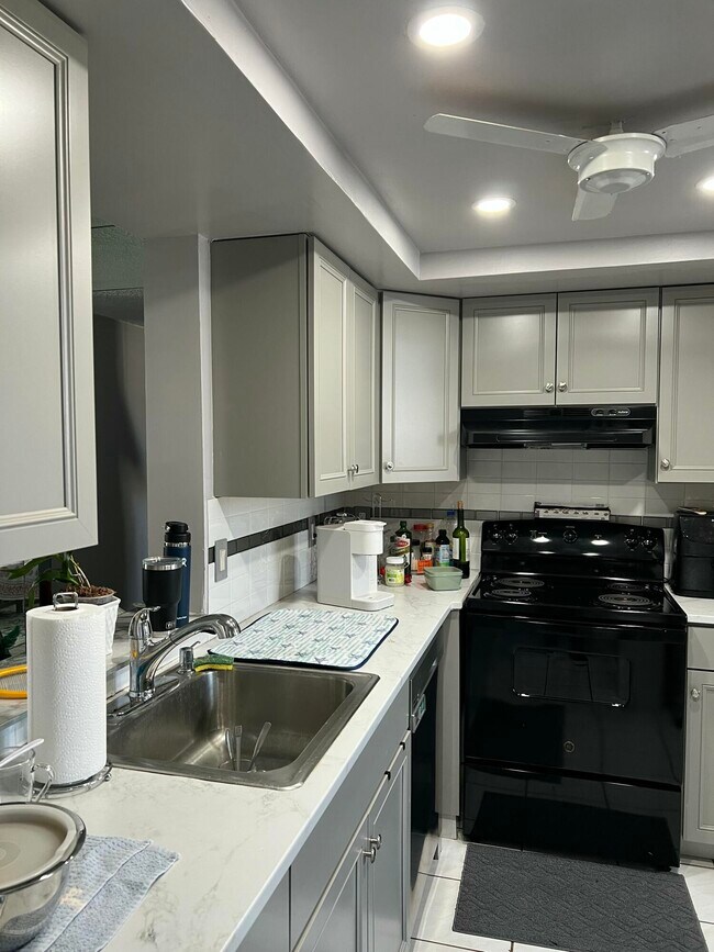 Foto del edificio - 7310 NW 18th St