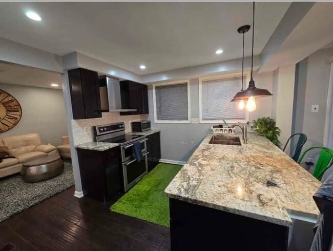 Foto del edificio - 8499 Rainbow Bridge Ln