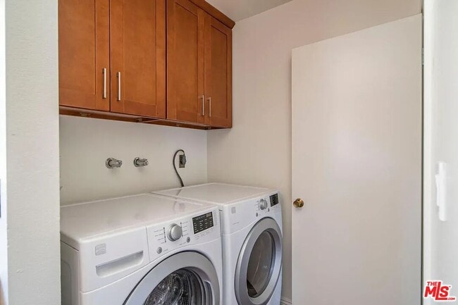 Building Photo - 18110 Killion St