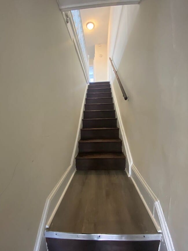 Building Photo - 33 Cherry St