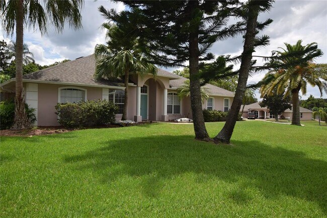 Building Photo - 10649 Versailles Blvd
