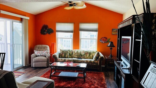 Building Photo - 5727 Biscayne Ct
