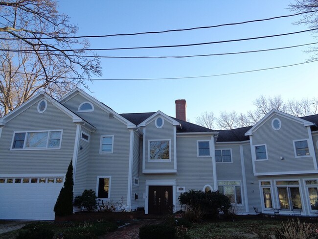 Building Photo - 36 Sunhill Ln