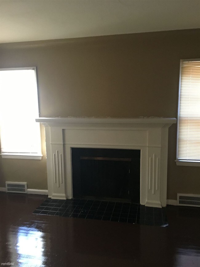 Building Photo - 3 br, 1 bath House - 563 Josephine St