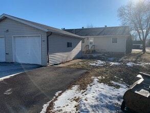 Building Photo - 520 Terrace Dr