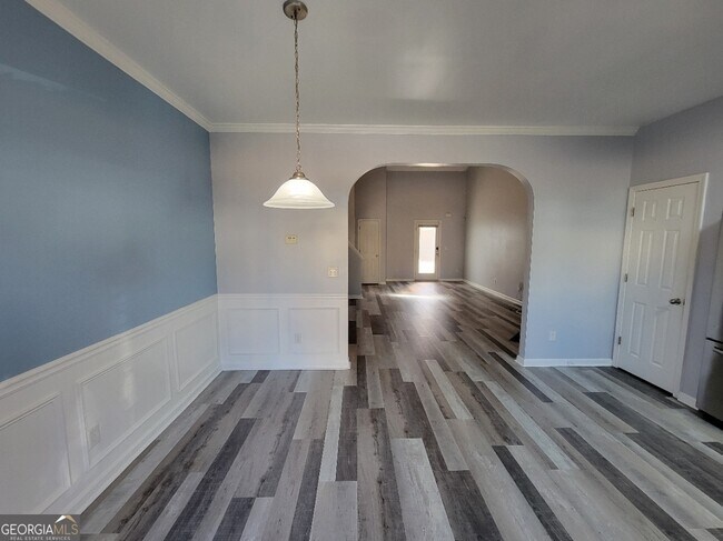 Building Photo - 175 Stillwood Dr